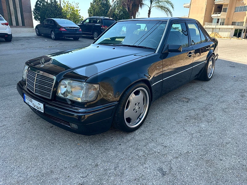 Mercedes-Benz E-Class 1992 E400 V8 Look E500