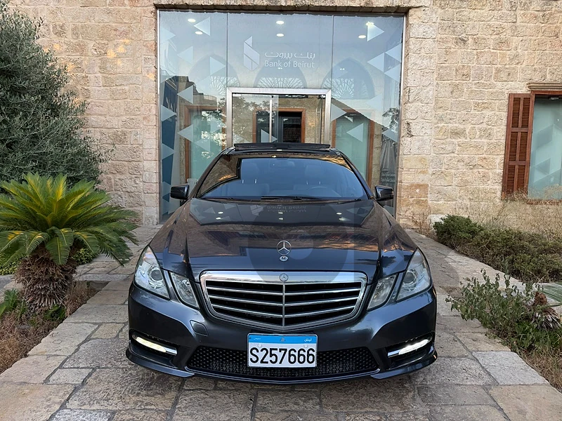 Mercedes E350 2012 Clean Carfax 1 Owner Original Paint
