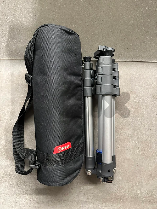 Nest Portable Aluminum Tripod with Ball Head (Model: NT-235AT)