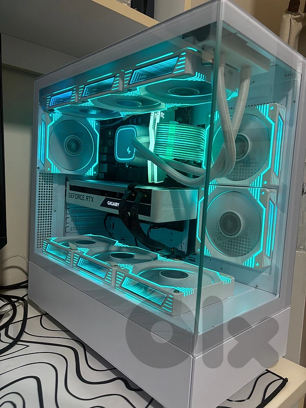 Gaming pc Full white build super clean