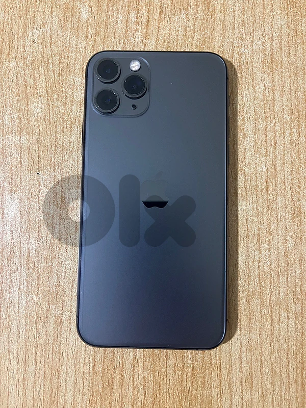 iphone 11 pro  with protection and x5cases