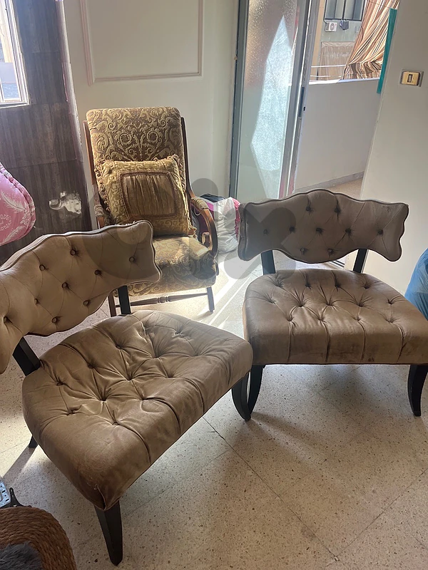 2 Used Living Room Chairs - كرسيين للصالون مستعملين
