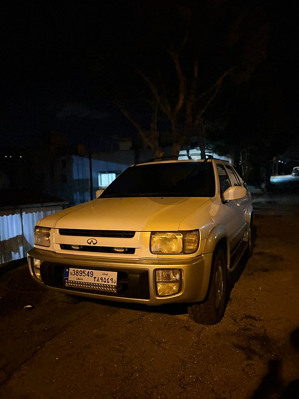 Infiniti Qx series 1998 qx4