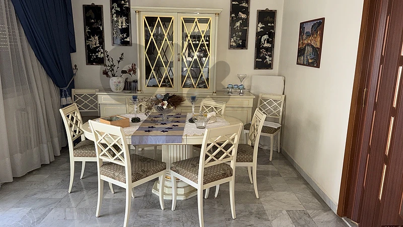 used dining room furniture