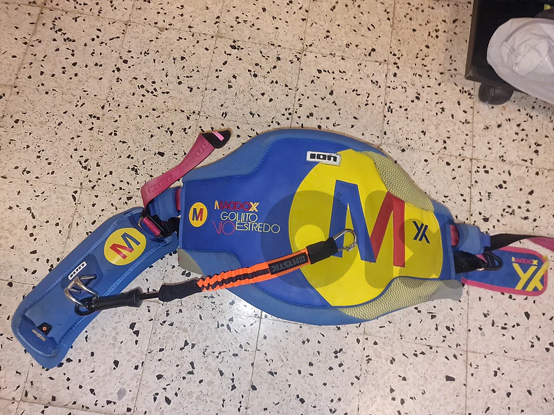 ION Maddox Gollito Estredo Windsurf Harness – Size M