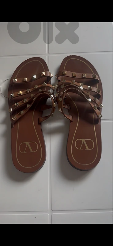 Valentino Slides