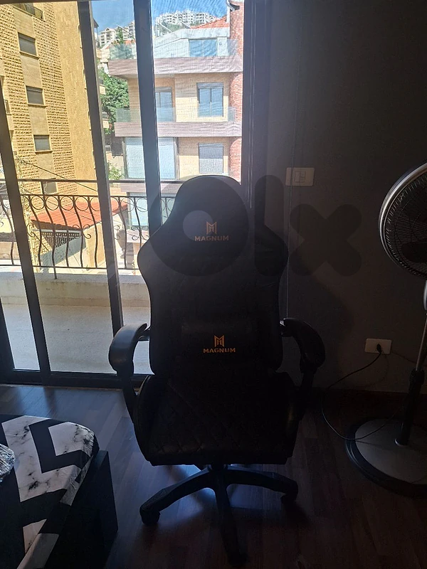 Game chair