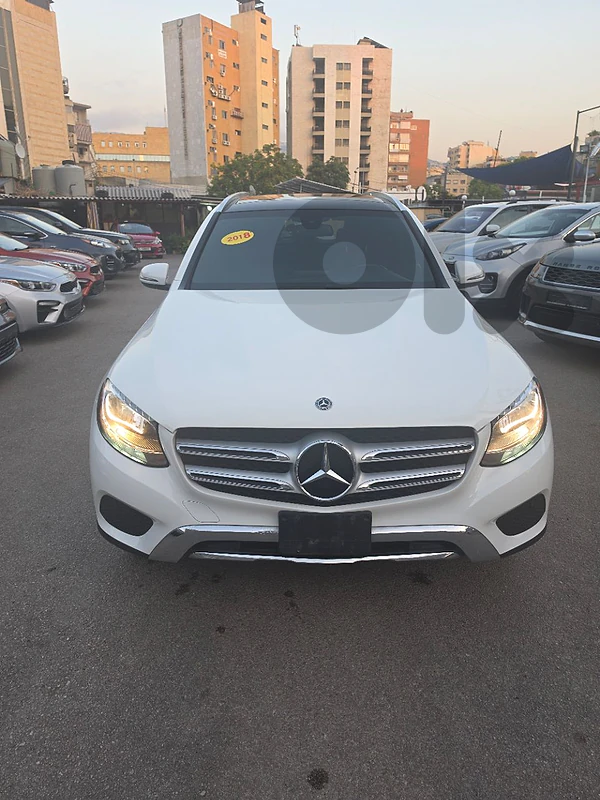 Mercedes-Benz GLC-Class 2018 GLC 300 4 MATIC CLEAN CAR FAX Mercedes-Benz GLC-Class 2018 GLC 300 4 MATIC CLEAN CAR FAX