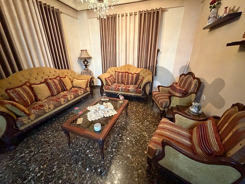 4 sofas + table