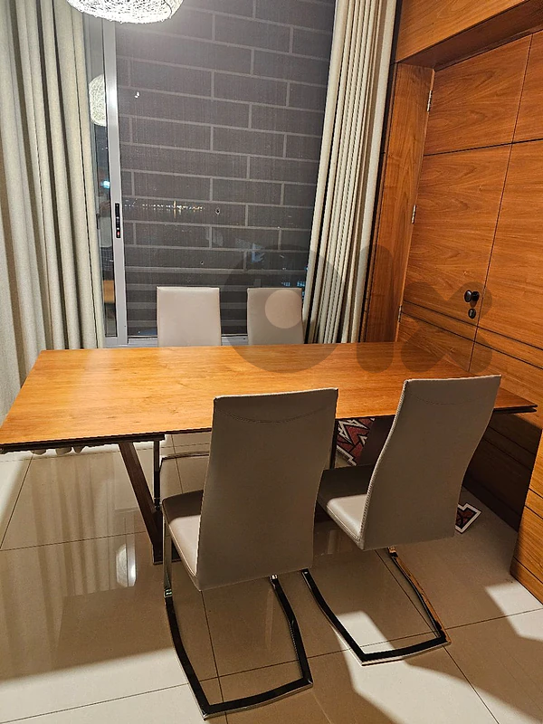 dining table with 4 chairs