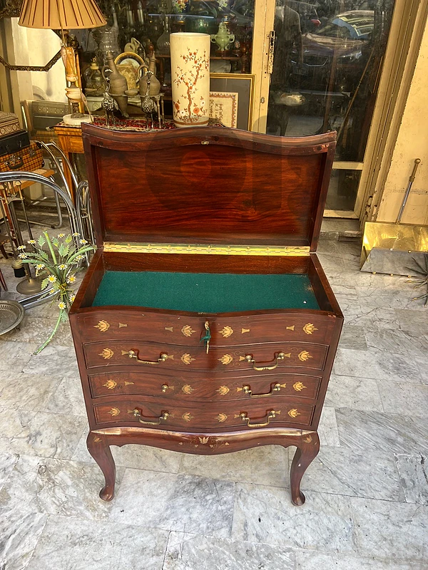 Chest of drawers with a chest كومود جوارير تنزيل نحاس مميزة جداا