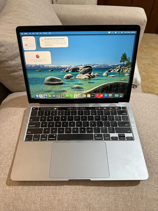 MacBook Pro 13" (2020) – Intel Core i5 / 16GB RAM