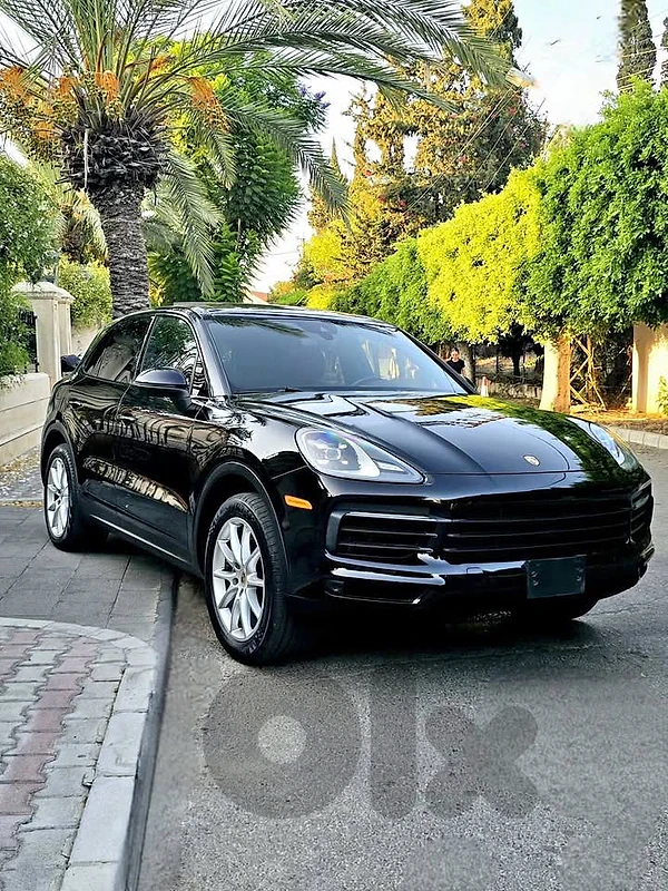 Porch cayenne 2019