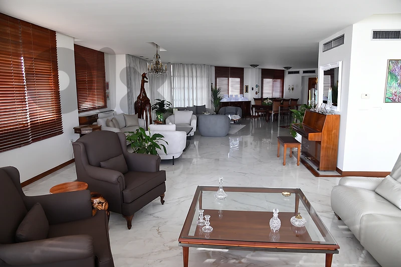 Triplex Penthouse for Sale – El Manara, Beirutشقة بنتهاوس ثلاثية للبيع Triplex Penthouse for Sale – El Manara, Beirutشقة بنتهاوس ثلاثية للبيع