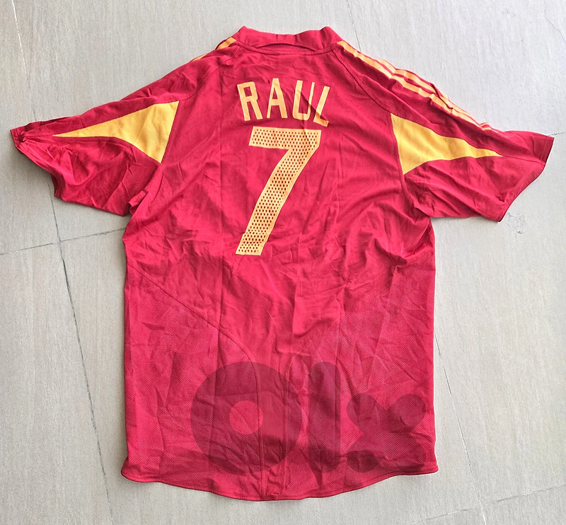 Raul Gonzales ORIGINAL Football Shirt  - Large