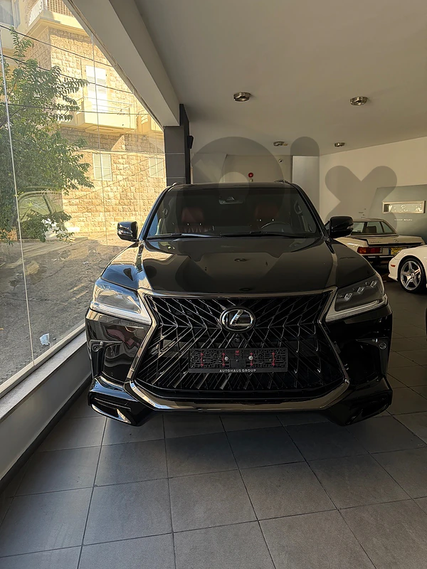 LEXUS LX 570 S BLACK EDITION !!!!! 39,000 KM ONLY