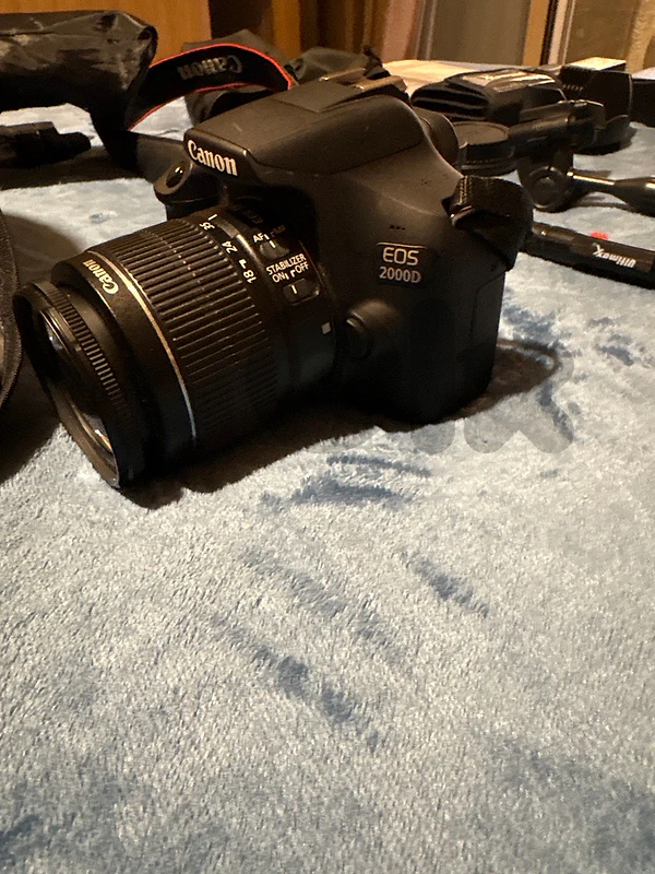 Canon EOS 2000D FULL CAMERA KIT