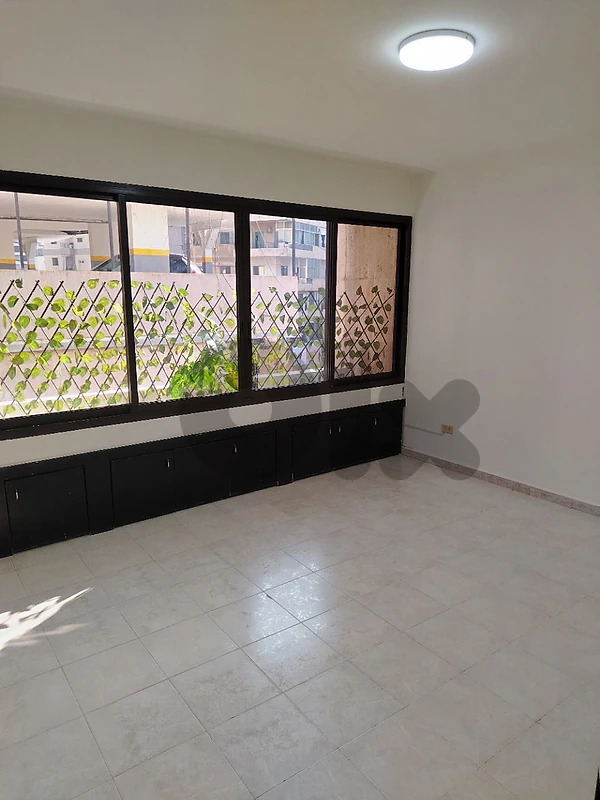 For Rent Office 75 m2 in Dekwaneh
