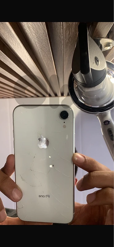 iphone xr super clean