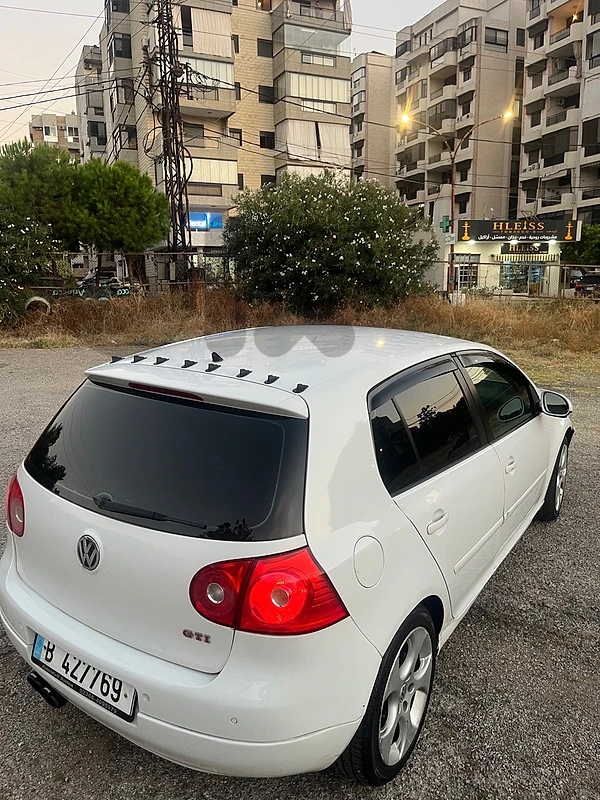 Volkswagen Golf 2006 GL look gti