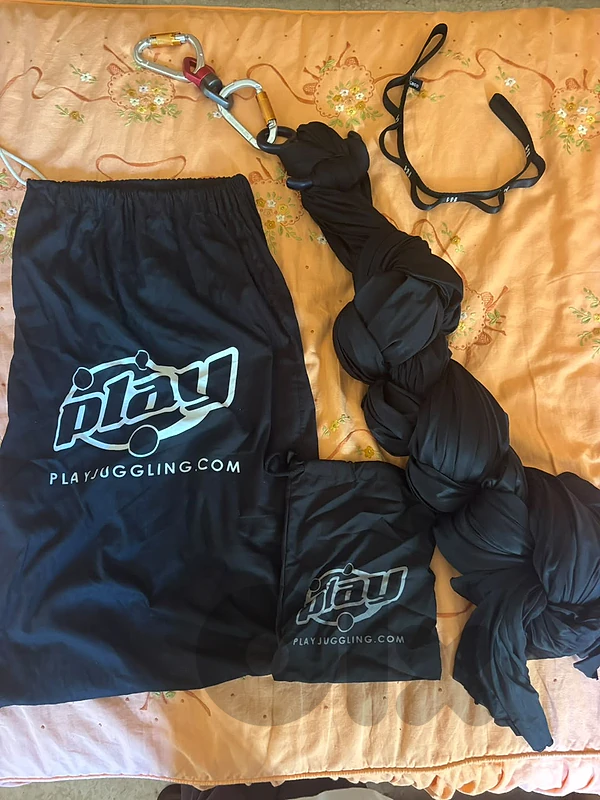 Brand new 3 meters long Aerial Silks with dust bag and gear