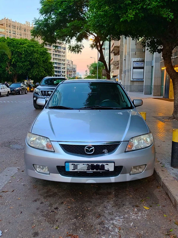 Mazda 323 2003