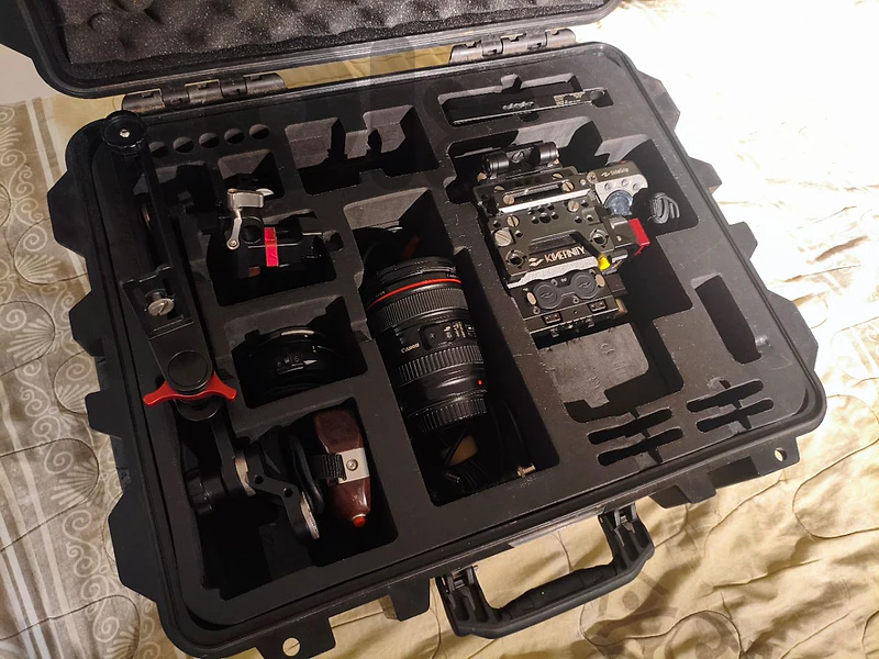 Kinefinity Terra 6K Kit + Canon EF 24-105mm f/4L IS USM lens