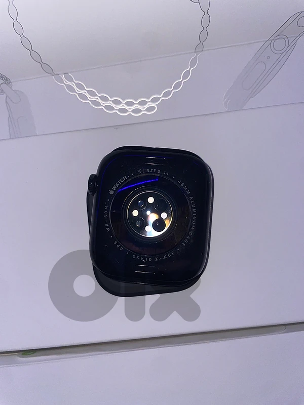 apple watch series 11 64gb-gps-barely used