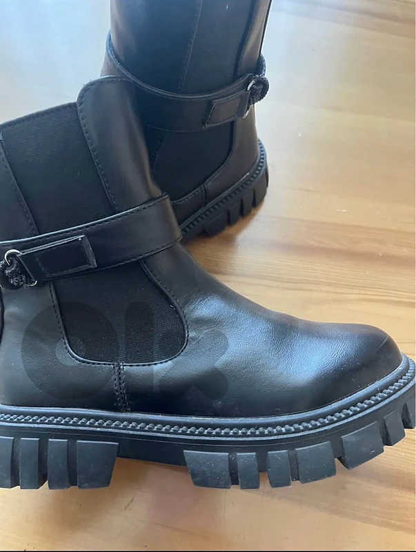 ankle boots