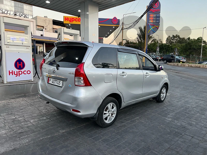 Toyota Avanza 2012 2 Toyota Avanza 2012 2