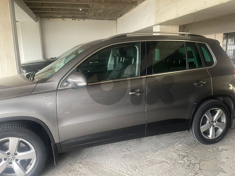 Volkswagen Tiguan 2010 2 motions