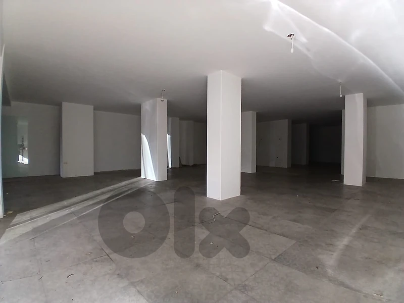 Shop For Rent In Rawcheمحل للايجار في الروشة