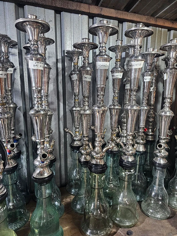 40 Shishas clean and mta3amin