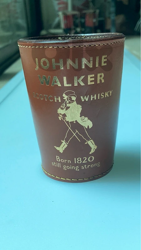 Johnnie Walker Vintage Leather Poker Dice Cup