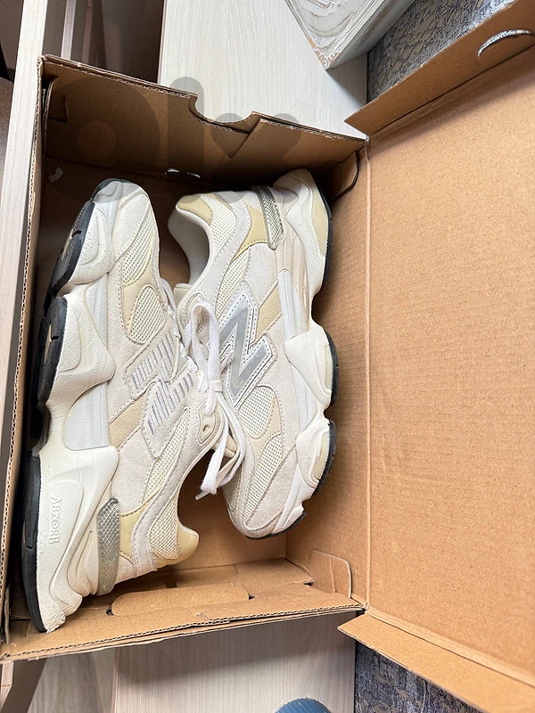 authentic new balance 9060 new size 38