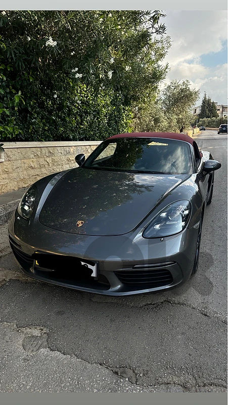 Porsche 718 Boxster 2017 S- company source with 24,000 km only