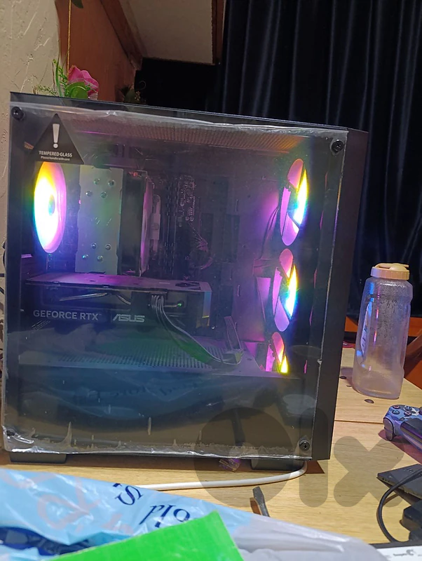 Used like new Pc gaming + screen  for 8 month only