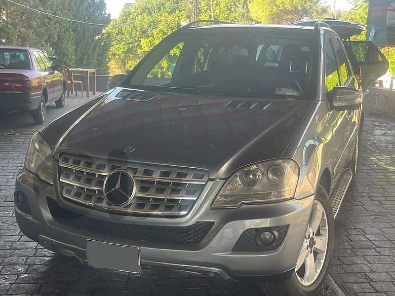 Mercedes-Benz ML-Class 2010 Mercedes-Benz ML-Class 2010