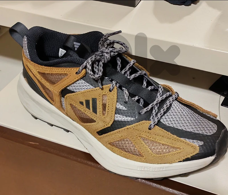 Adidas Shoes 44