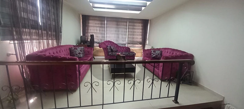 3 sofa , 1 table