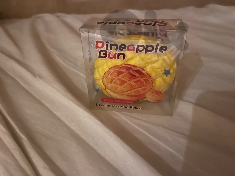super crunchy pineapple bun