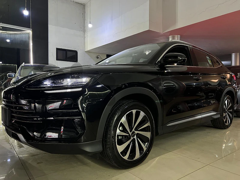 BYD Song Plus DM-I AWD model year 2027 BYD Song Plus DM-I AWD model year 2027