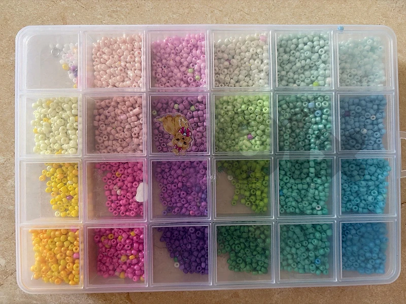 beads wit pastel color beads wit pastel color
