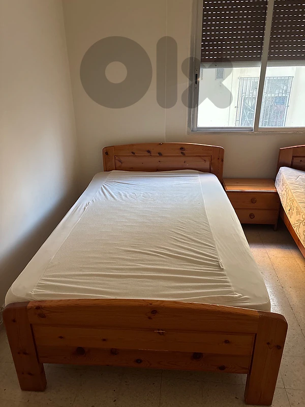 2 Wooden Beds with Mattresses – Excellent Condition – $160 each