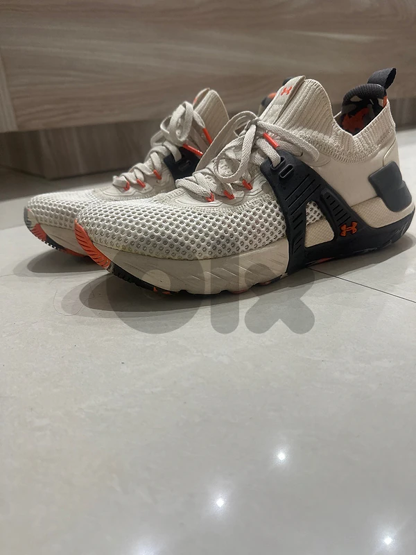 under armour gym shoes