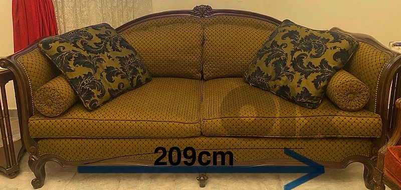 Living room for sale