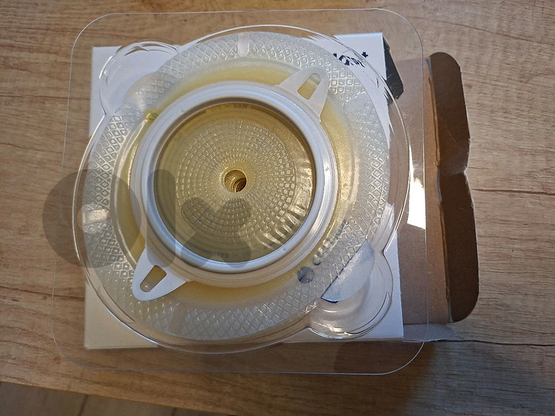 colostomy baseplate + bags