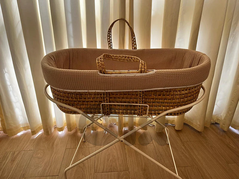 Cambrass Quilted Baby Moses Basket with Metal Stand