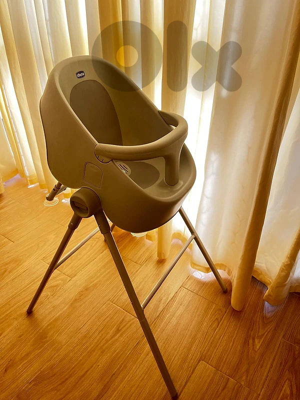 Chicco Bubble Nest Baby Bath Chair with Stand - 0-12 Months