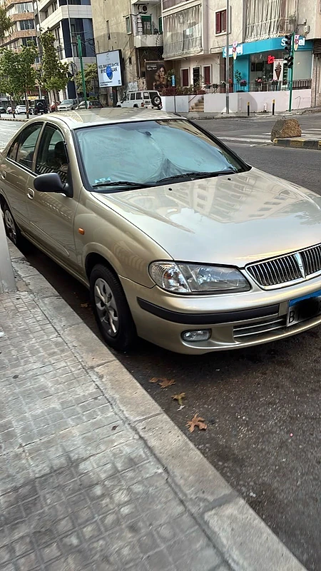 Nissan 2002 Nissan 2002